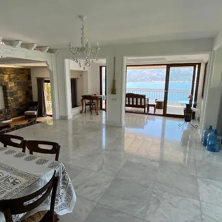 Muhtesem Manzarali Yazlik Elegant يالِكافاك